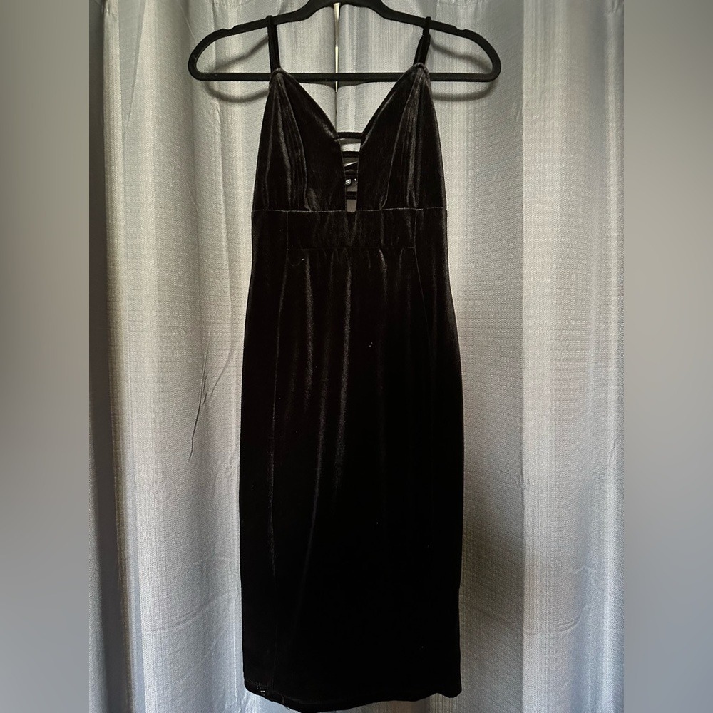 Black Velvet Dress Size Small - Picture 1 of 3
